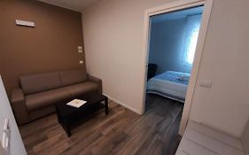 Stop&Go Suites And Apartments